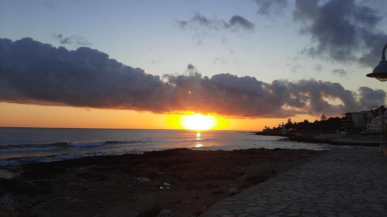 Mare Nostrum II Denia. Eksteriør billede